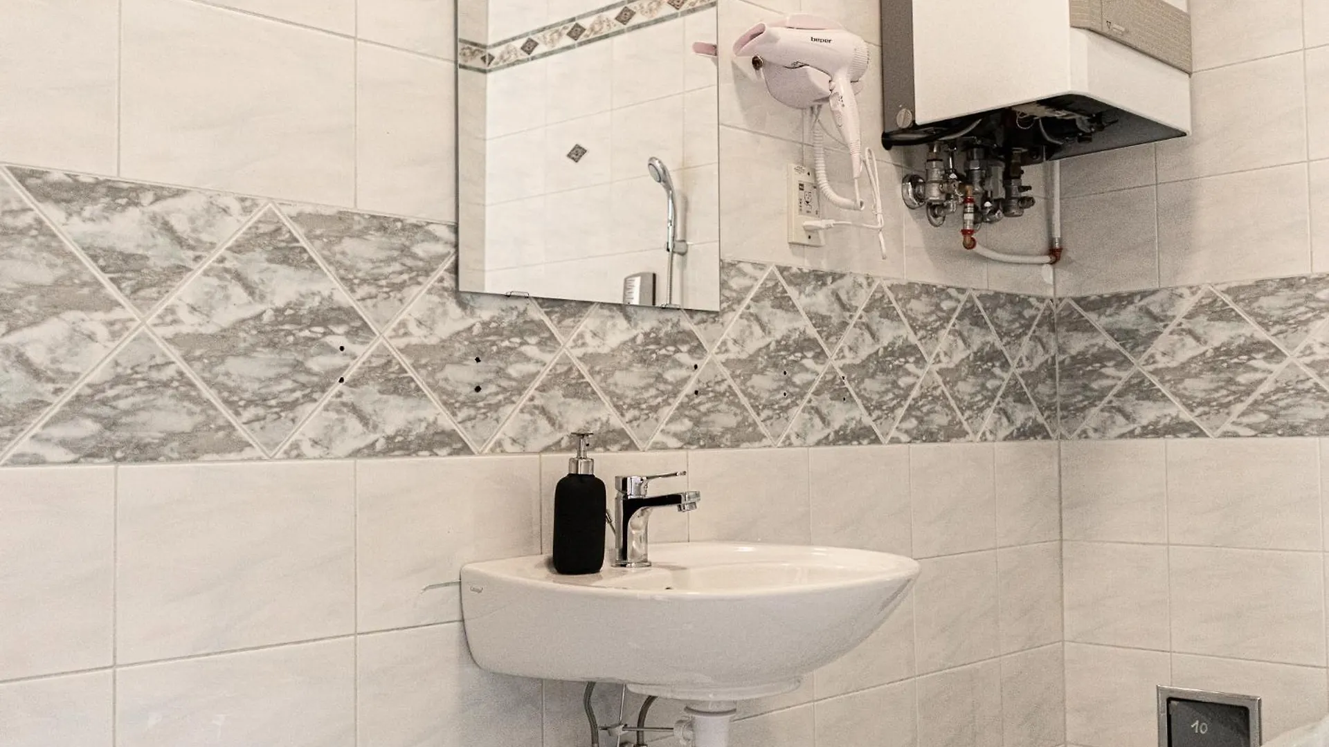 Stylish 2Br Retreat Steps From Akh & Volksoper Apartment Vienna 0*,  Austria