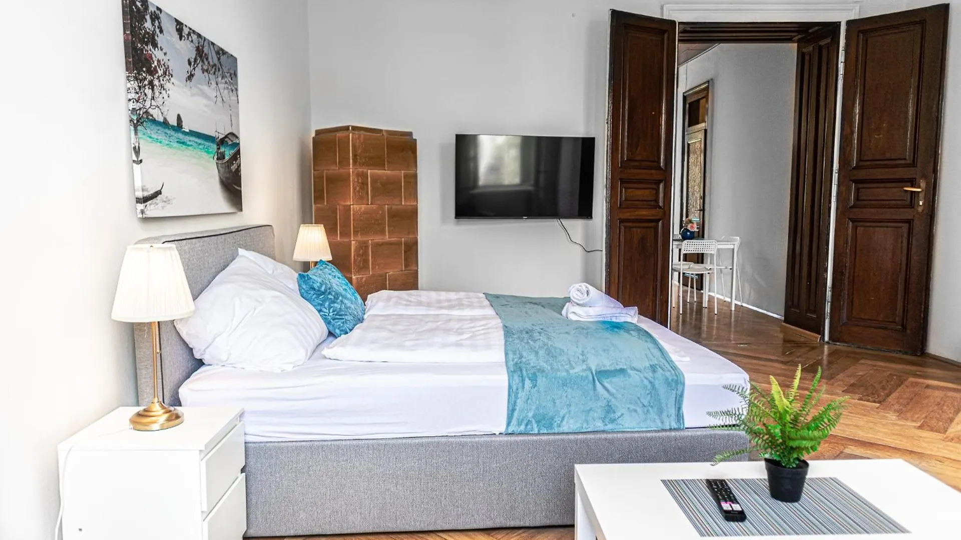 Stylish 2Br Retreat Steps From Akh & Volksoper Apartment Vienna 0*,  Austria