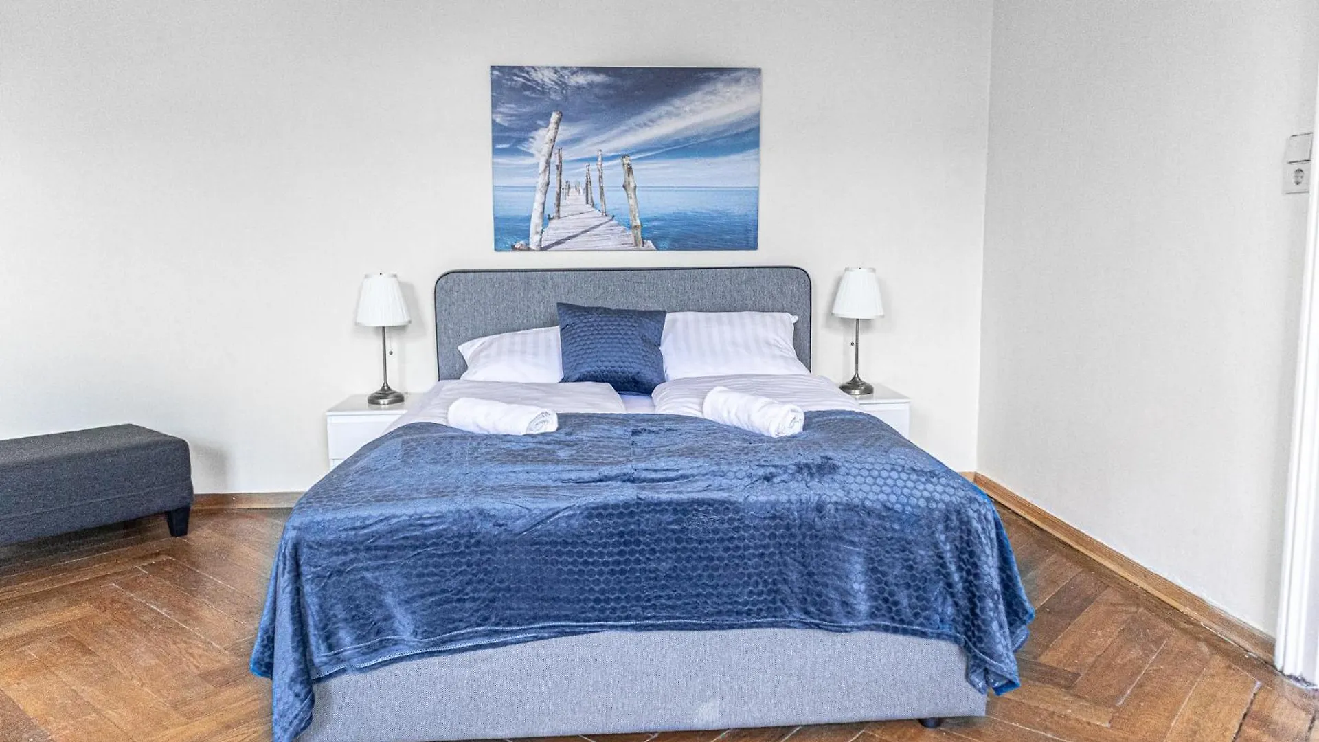 Apartament Stylish 2Br Retreat Steps From Akh & Volksoper Wiedeń Austria